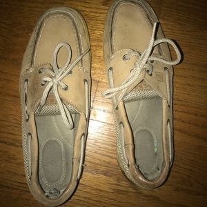 Light tan Sperry’s!